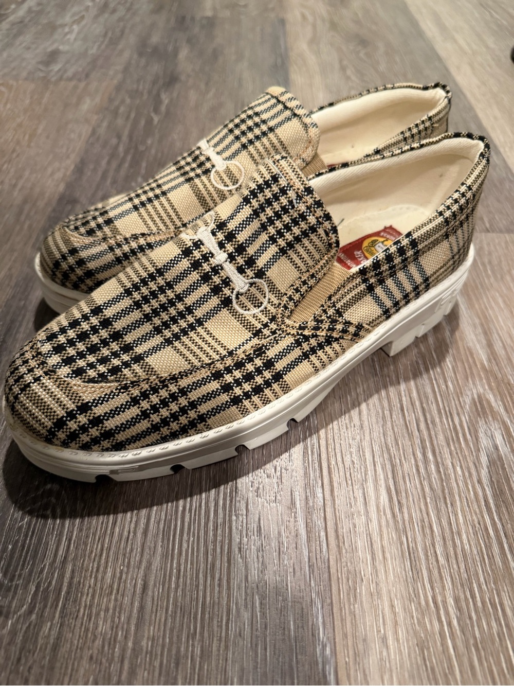 Tuff Rider Baker blanket ‘style’ Slip-On Shoes